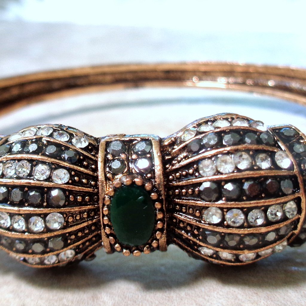 Vintage Green Gray, White Crystal Bowknot Bangle